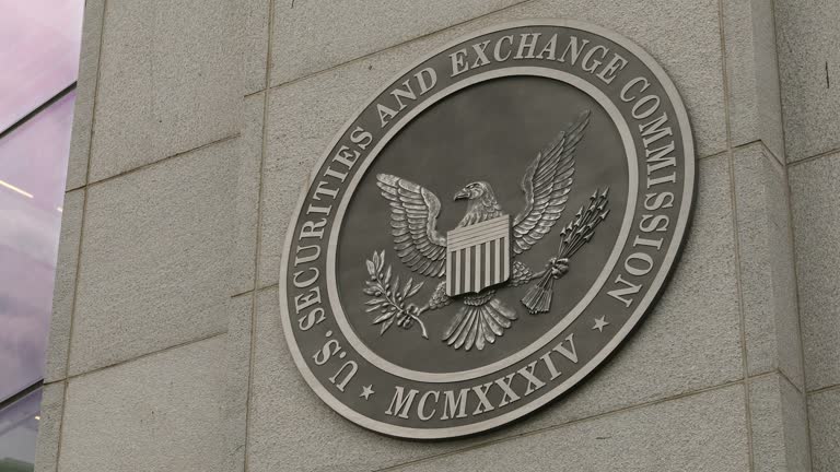 Asset Managers Urge SEC to Reinstate “First-To-File” Principle SEC