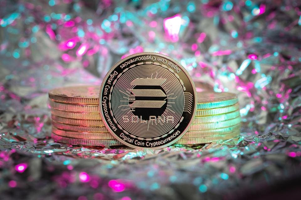 Solana’s Cup-and-Handle Formation Hints at Potential Dip to $140 – Insights Unveiled Solana Brewing Cup-And-Handle Pattern Suggests Drop To $140 – Details